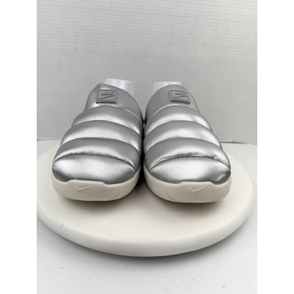 Nike Burrow SE Womens Size 9 Metallic Silver Slip On Slides Slipper Shoes NEW - Picture 3 of 9